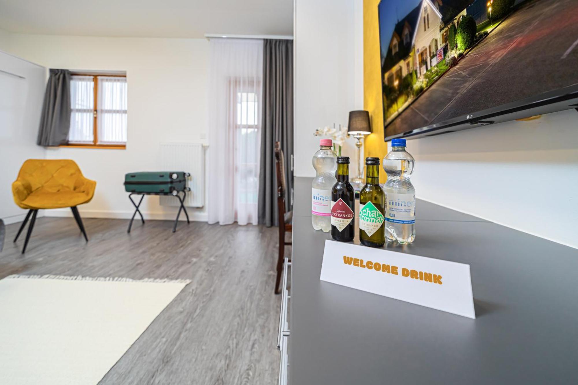 Готель Rigotanya Relax & Wellness Panzio Buekfuerdo Екстер'єр фото